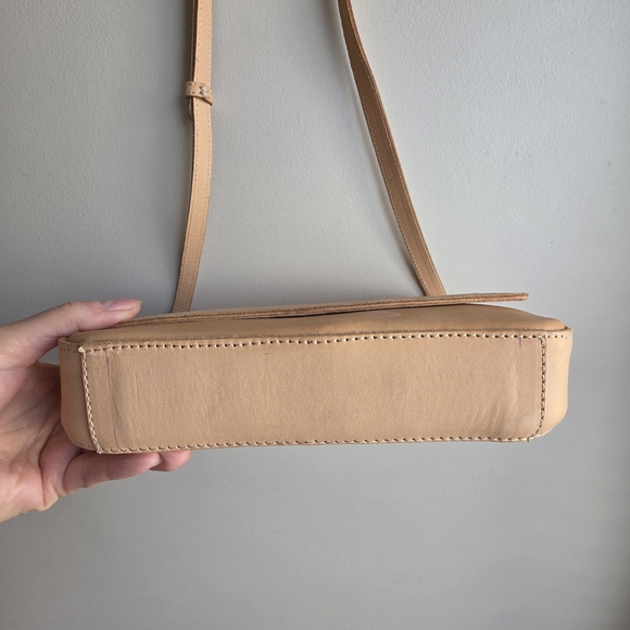 Nisolo Natural Tan Leather Crossbody - Picture 12 of 17